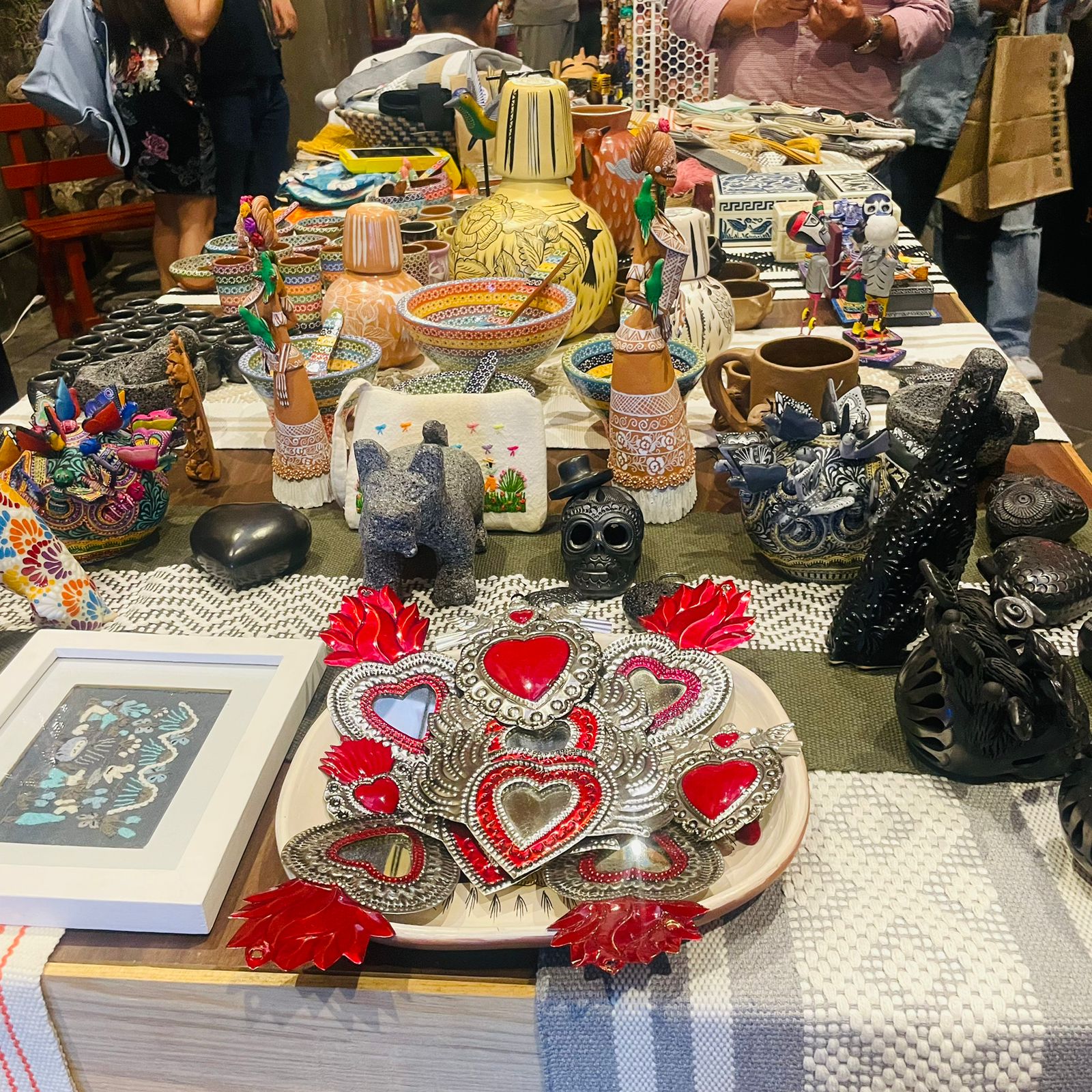 Montaje del mercado en Casa de los Ángeles